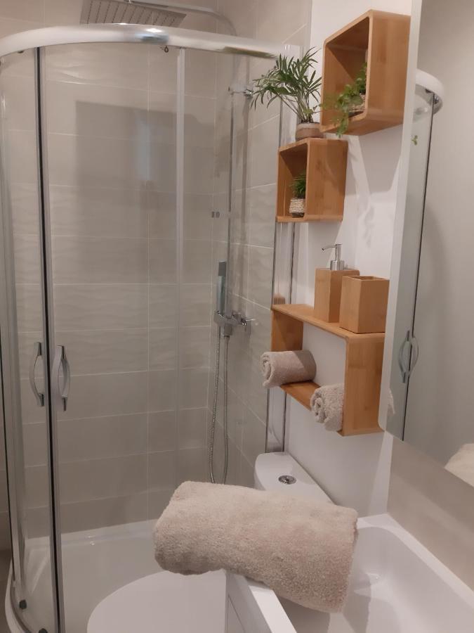 La Casita Serignanaise - Apt T2 - Clim - Jardin Bed and Breakfast Exteriör bild