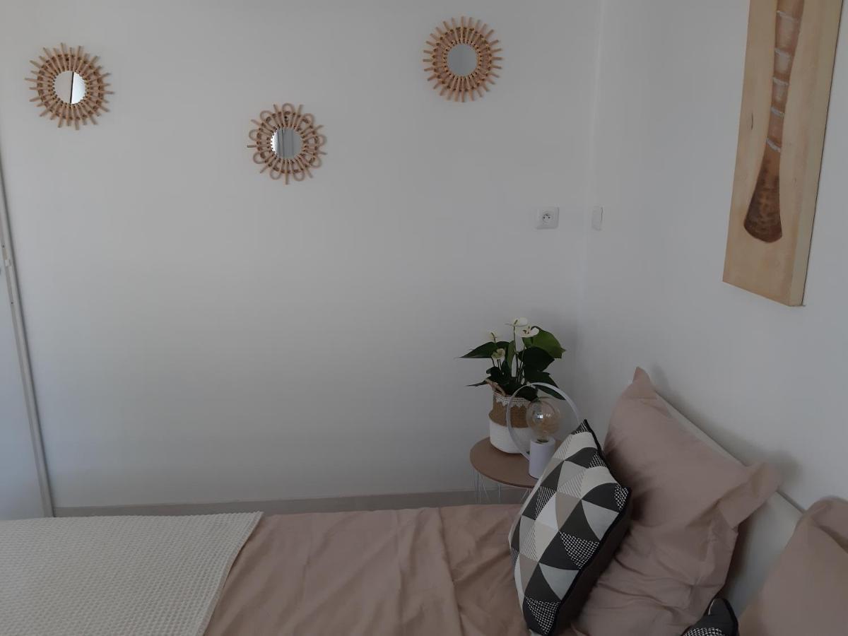 La Casita Serignanaise - Apt T2 - Clim - Jardin Bed and Breakfast Exteriör bild